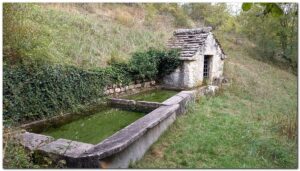 Puits-lavoir à Cieurac dans le lot