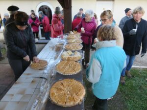 Le moment de la galette aux Montapattes Le Montat dans le LOT